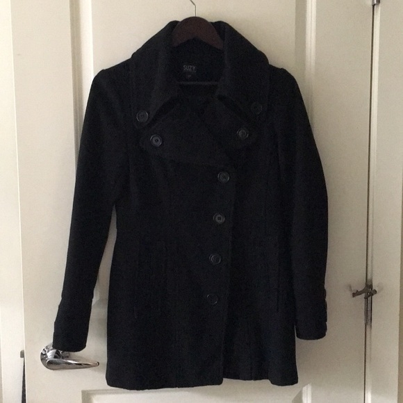 Suzy Shier Peacoat in Black - Picture 1 of 4